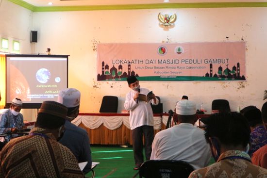 Building Environmental Awareness through Religious Leaders Training on Peatland and Conservation