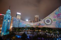 香港のクリスマスを彩るライトショー