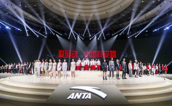 中国のスポーツウェアブランドantaがハイテクオリンピックをリリース中国チームの表彰台のユニフォーム 朝日新聞デジタルマガジン And