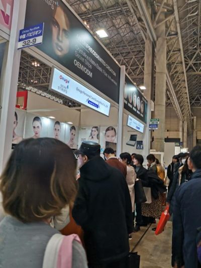 「COSME TOKYO & COSME TECH」化粧品展示会におけるマジックストリップ：日本の美容産業から賞賛