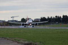 Bombardier C Series航空機、ロンドン・シティ空港への初商業飛行を完了