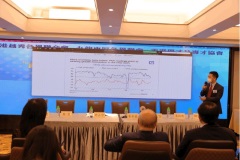 东联、越秀及优专才协会联合举办「政经倾一倾系列的金融讲座」