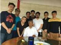 探访褚时健，欲进军手机游戏行业？ 