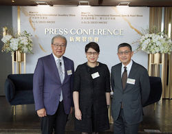 Jewellery twin shows burnish Hong Kong image