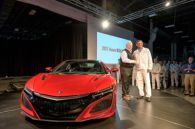 ホンダ、米国で新型「NSX」量産第一号車を納車