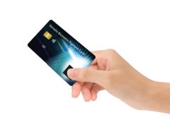 ジェムアルト、世界初の非接触決済向け生体認証対応カードを発表