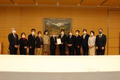 日本の議員、犬猫肉食用禁止国際条約を推進