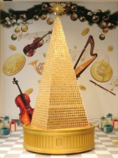 World's First Christmas Tree Made from 2017 Vienna Philharmonic Coins on display at renowned GINZA TANAKA Ginza Main Store