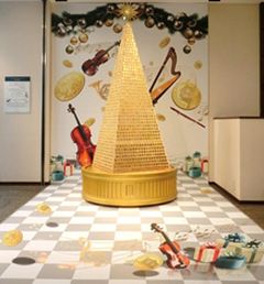 World's First Christmas Tree Made from 2017 Vienna Philharmonic Coins on display at renowned GINZA TANAKA Ginza Main Store
